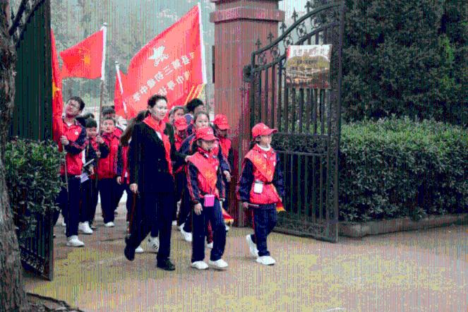 2024年政府工作报告(摘要)