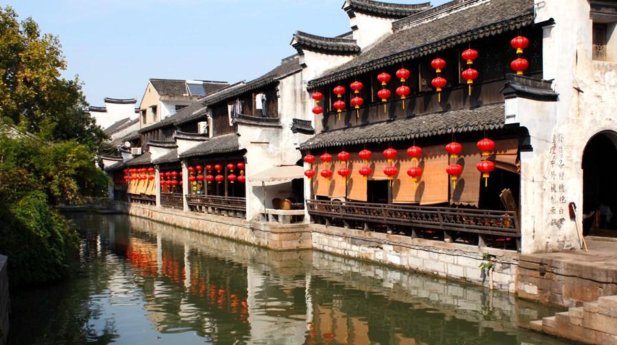 尼摩艇长为什么对林肯号战舰怀有那么大的仇恨？游戏画面
